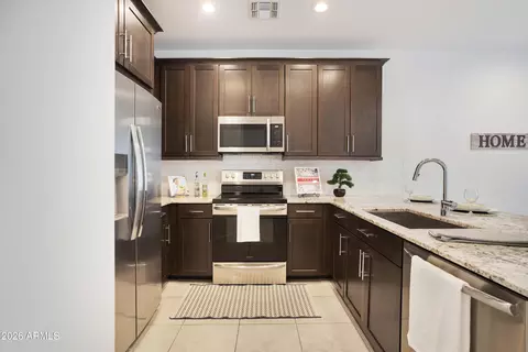 Kitchen - 9836 E Wavelength Ave, Mesa, AZ 85212 photo 2 of 5