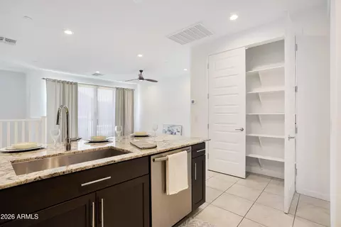 Kitchen - 9836 E Wavelength Ave, Mesa, AZ 85212 photo 3 of 4