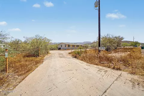 1628 E Circle Mountain Rd, New River, AZ 85087