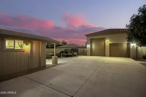 Exterior - 2744 E Country Shadows Ct, Gilbert, AZ 85298 photo 4 of 18