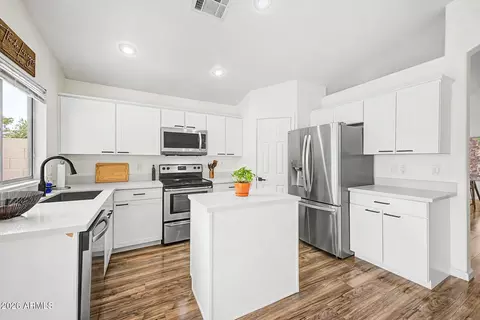 822 E Monona Dr, Phoenix, AZ 85024