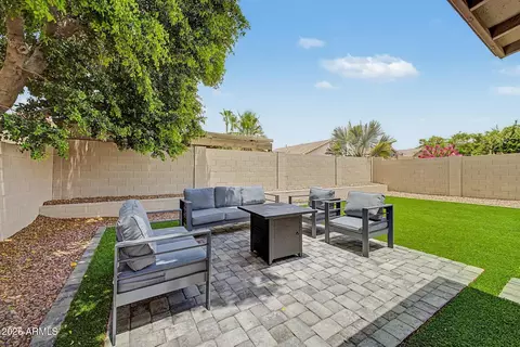 Exterior - 822 E Monona Dr, Phoenix, AZ 85024 photo 2 of 9