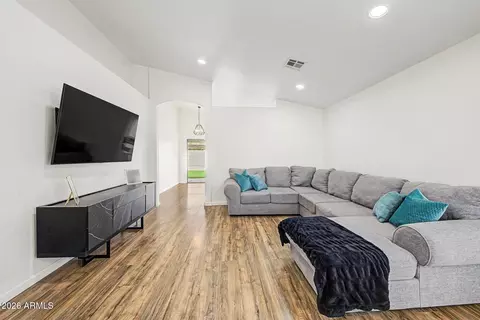 Living - 822 E Monona Dr, Phoenix, AZ 85024 photo 1 of 1