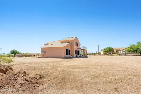 Exterior - 83 S Geronimo Rd, Apache Junction, AZ 85119 photo 9 of 11