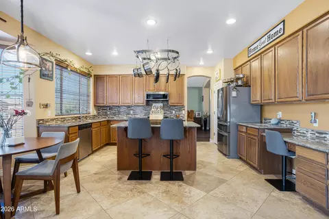 Kitchen - 83 S Geronimo Rd, Apache Junction, AZ 85119 photo 6 of 6