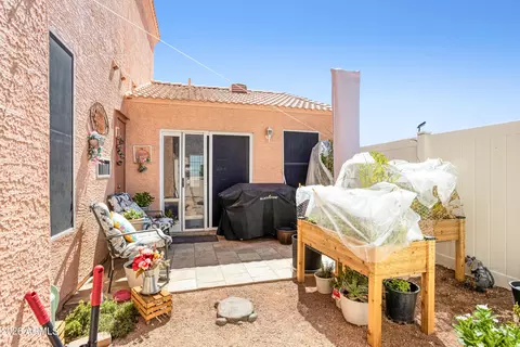 Exterior - 83 S Geronimo Rd, Apache Junction, AZ 85119 photo 4 of 11