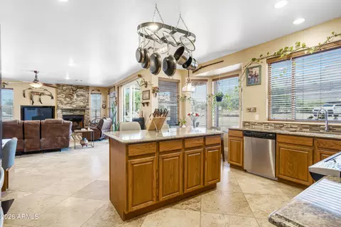 Kitchen - 83 S Geronimo Rd, Apache Junction, AZ 85119 photo 2 of 6