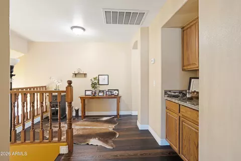 Entry Way - 83 S Geronimo Rd, Apache Junction, AZ 85119 photo 6 of 10