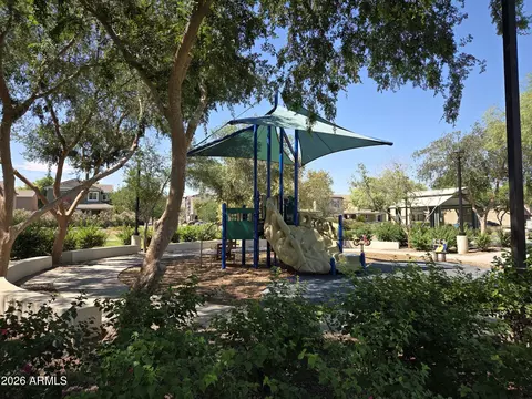 Exterior - 2330 E Pecan Rd, Phoenix, AZ 85040 photo 6 of 6