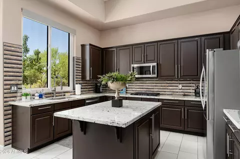 Kitchen - 5241 E Hashknife Rd, Phoenix, AZ 85054 photo 2 of 3