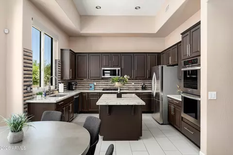 Kitchen - 5241 E Hashknife Rd, Phoenix, AZ 85054 photo 1 of 3