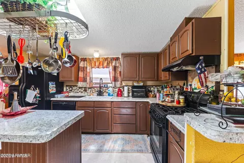 Kitchen - 1602 W Hereford Rd, Taylor, AZ 85939 photo 3 of 3