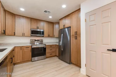 12222 N Paradise Village Pkwy S #247, Phoenix, AZ 85032