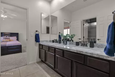 Bath - 3971 E Scout Pass, Phoenix, AZ 85050 photo 2 of 5