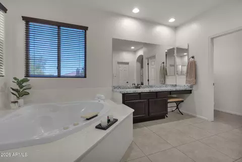 Bath - 3971 E Scout Pass, Phoenix, AZ 85050 photo 5 of 5