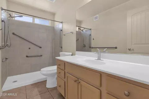 Bath - 4003 E Anderson Dr, Phoenix, AZ 85032 photo 3 of 3