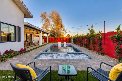 8541 E Thomas Rd, Scottsdale, AZ 85251