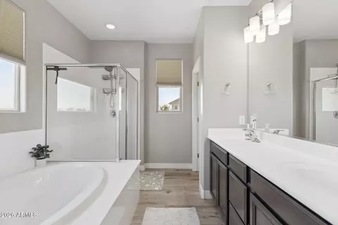 Bath - 2741 S Gordon --, Mesa, AZ 85209 photo 1 of 4