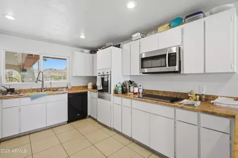 Kitchen - 1299 E Canyon St, Apache Junction, AZ 85119 photo 2 of 2