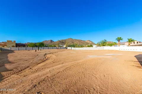 Exterior - 8304 E Quill St, Mesa, AZ 85207 photo 11 of 15