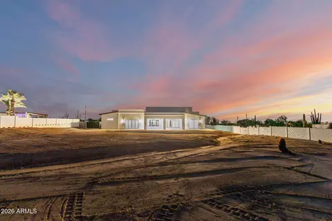 Exterior - 8304 E Quill St, Mesa, AZ 85207 photo 10 of 15