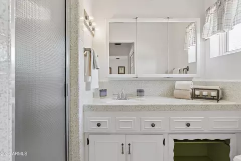 Bath - 34834 N 3rd Ave, Phoenix, AZ 85086 photo 1 of 4