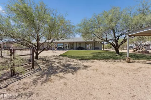 Exterior - 34834 N 3rd Ave, Phoenix, AZ 85086 photo 9 of 12