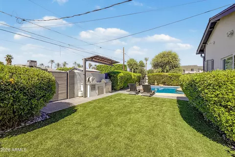 Exterior - 4136 E Glenrosa Ave, Phoenix, AZ 85018 photo 5 of 7