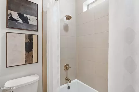 Bath - 6829 N 14th St, Phoenix, AZ 85014 photo 4 of 12