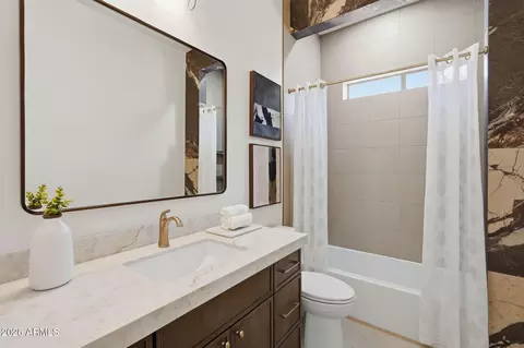 Bath - 6829 N 14th St, Phoenix, AZ 85014 photo 1 of 12