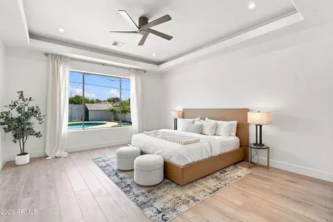 Bedroom - 6829 N 14th St, Phoenix, AZ 85014 photo 7 of 8