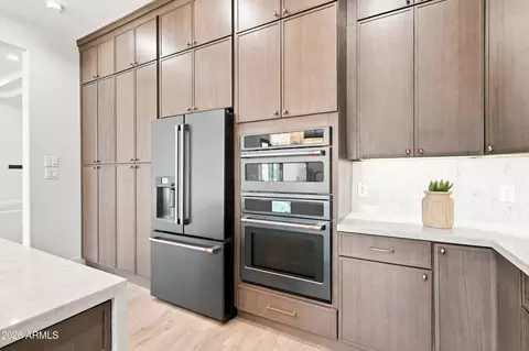 Kitchen - 6829 N 14th St, Phoenix, AZ 85014 photo 15 of 16