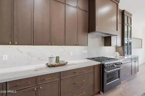 Kitchen - 6829 N 14th St, Phoenix, AZ 85014 photo 4 of 16