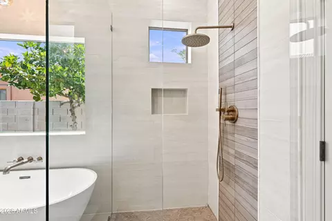 Bath - 6829 N 14th St, Phoenix, AZ 85014 photo 12 of 12