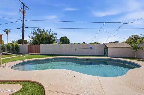 Exterior - 6829 N 14th St, Phoenix, AZ 85014 photo 7 of 10