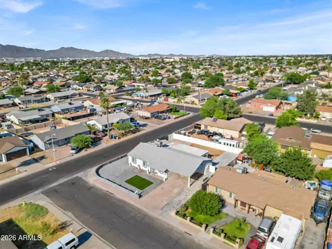 View/Area - 2216 N 68th Dr, Phoenix, AZ 85035 photo 4 of 6