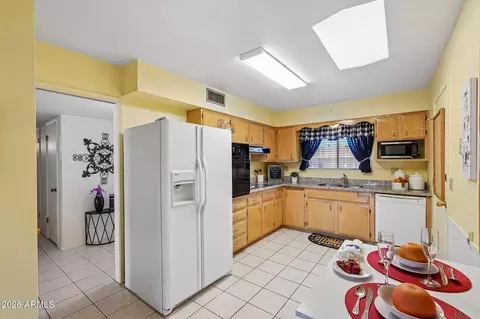 10941 W Roundelay Cir, Sun City, AZ 85351