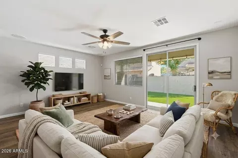 Living - 3801 E Parkview Dr, Gilbert, AZ 85295 photo 4 of 8