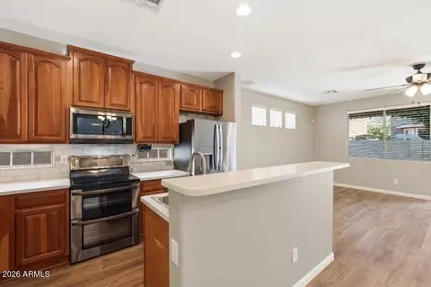 Kitchen - 3801 E Parkview Dr, Gilbert, AZ 85295 photo 1 of 5