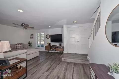 8305 E Vista Dr, Scottsdale, AZ 85250