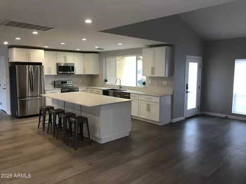 4910 E Charter Oak Rd, Scottsdale, AZ 85254
