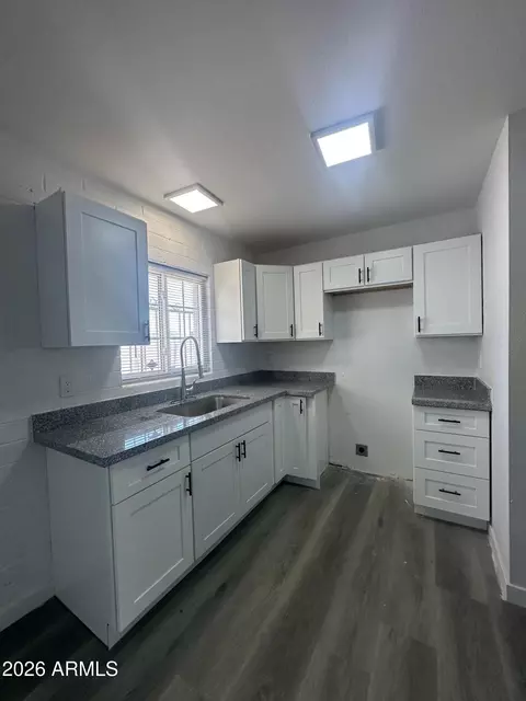 Kitchen - 1542 W Carson Rd, Phoenix, AZ 85041 photo 1 of 1