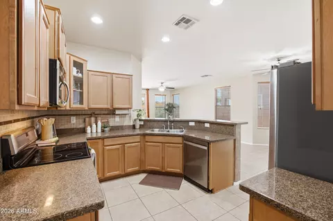 Kitchen - 3257 E Tonto Ct, Gilbert, AZ 85298 photo 2 of 2