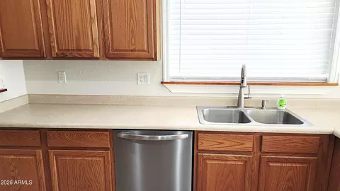 Kitchen - 3566 S Seton Ave, Gilbert, AZ 85297 photo 2 of 5