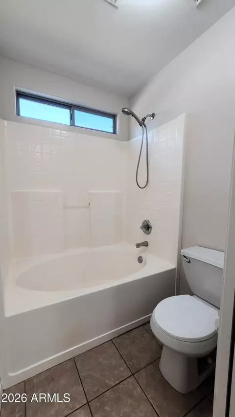 Bath - 3566 S Seton Ave, Gilbert, AZ 85297 photo 2 of 2
