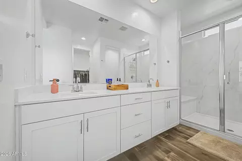 Bath - 1505 W J Waltz Way, Apache Junction, AZ 85120 photo 1 of 3