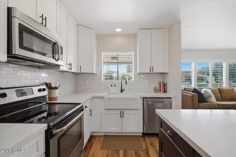 Kitchen - 1908 E Pinchot Ave, Phoenix, AZ 85016 photo 2 of 4