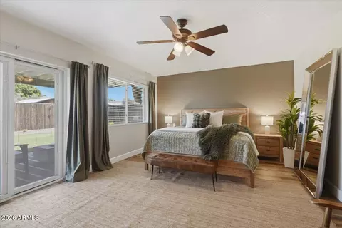 Bedroom - 1908 E Pinchot Ave, Phoenix, AZ 85016 photo 2 of 9