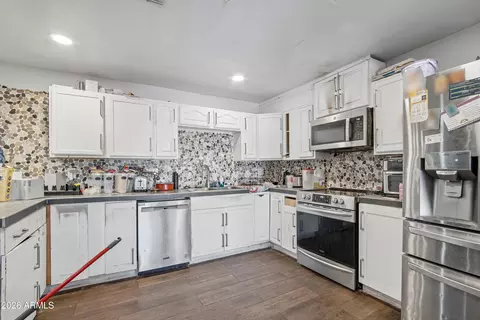 Kitchen - 3829 W Thunderbird Rd, Phoenix, AZ 85053 photo 2 of 2