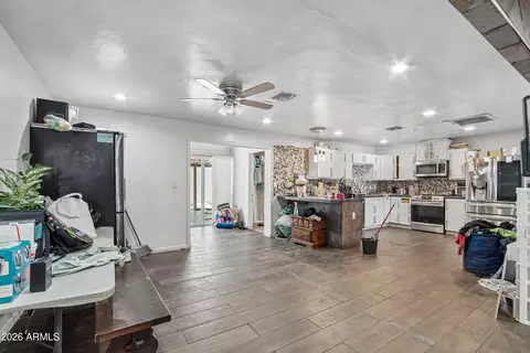 Entry Way - 3829 W Thunderbird Rd, Phoenix, AZ 85053 photo 1 of 1